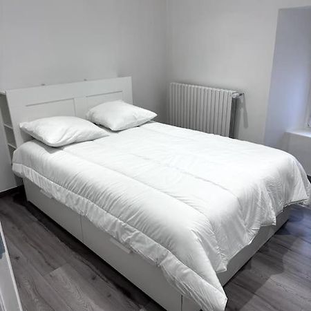 Appartement T4 En Hyper-Centre Bourgoin-Jallieu 외부 사진