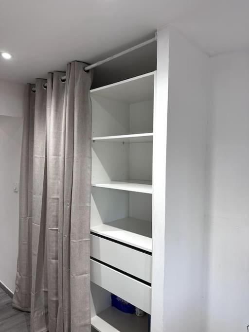 Appartement T4 En Hyper-Centre Bourgoin-Jallieu 외부 사진